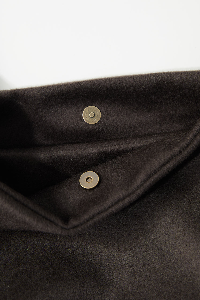 002 - CHOCOLATE WOOL
