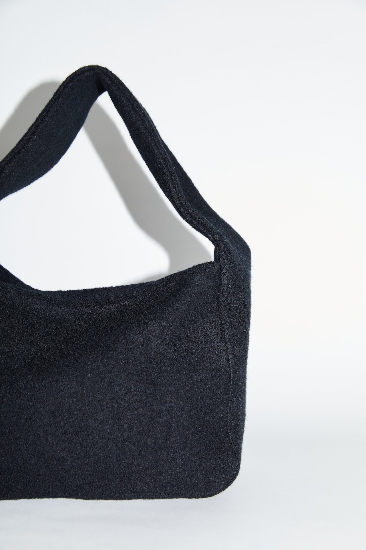 003 - BLACK WOOL 2.0