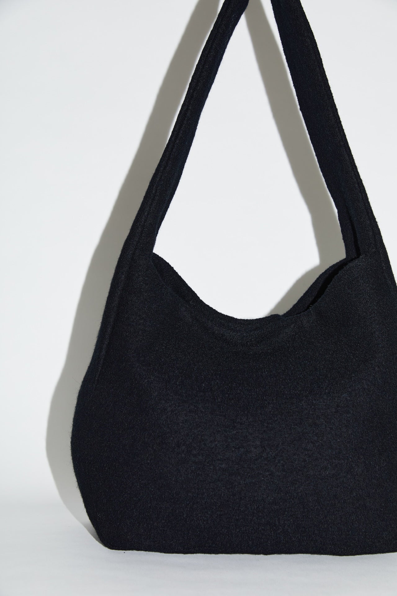 001 - BLACK WOOL 2.0