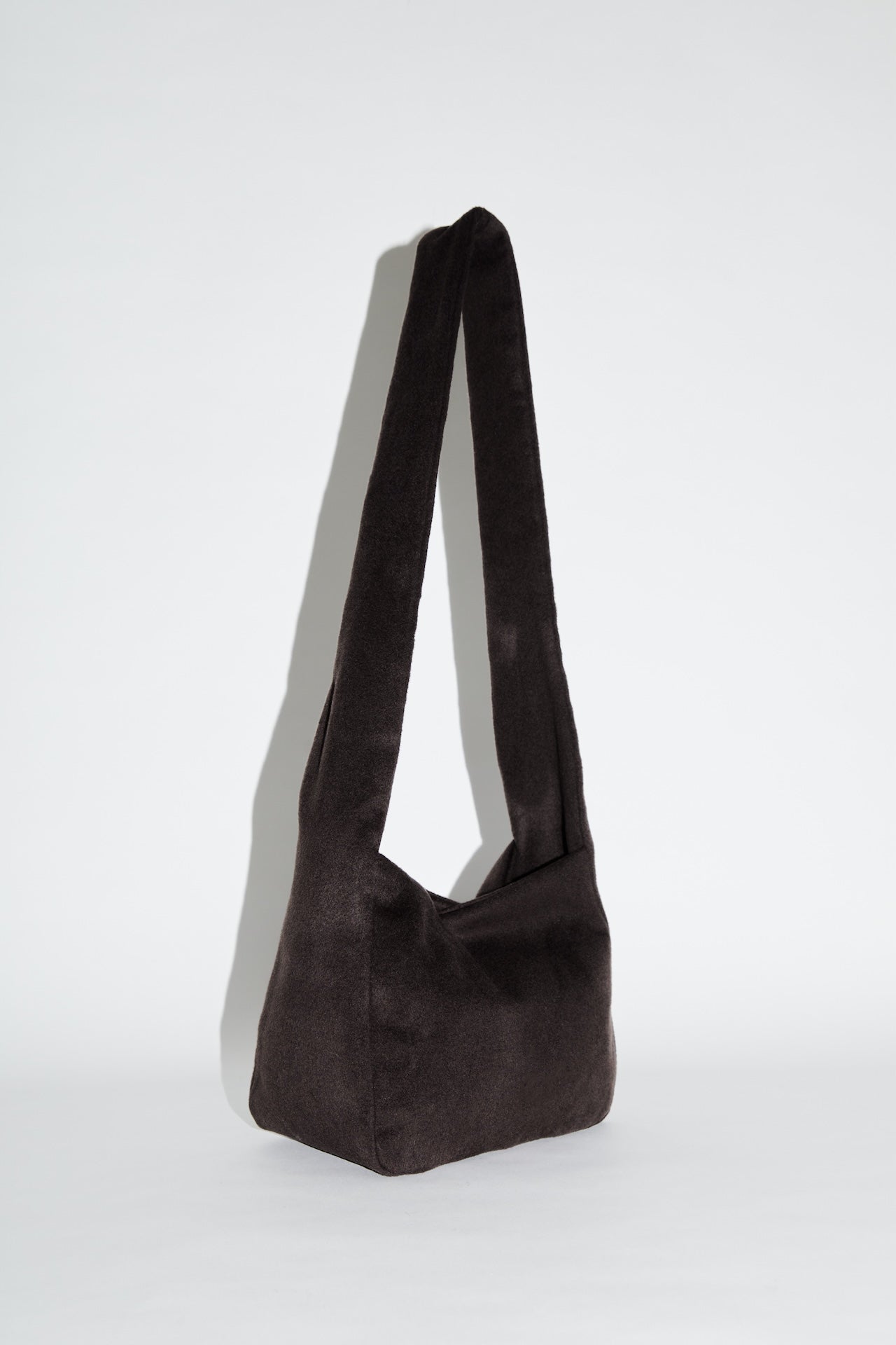 002 - CHOCOLATE WOOL