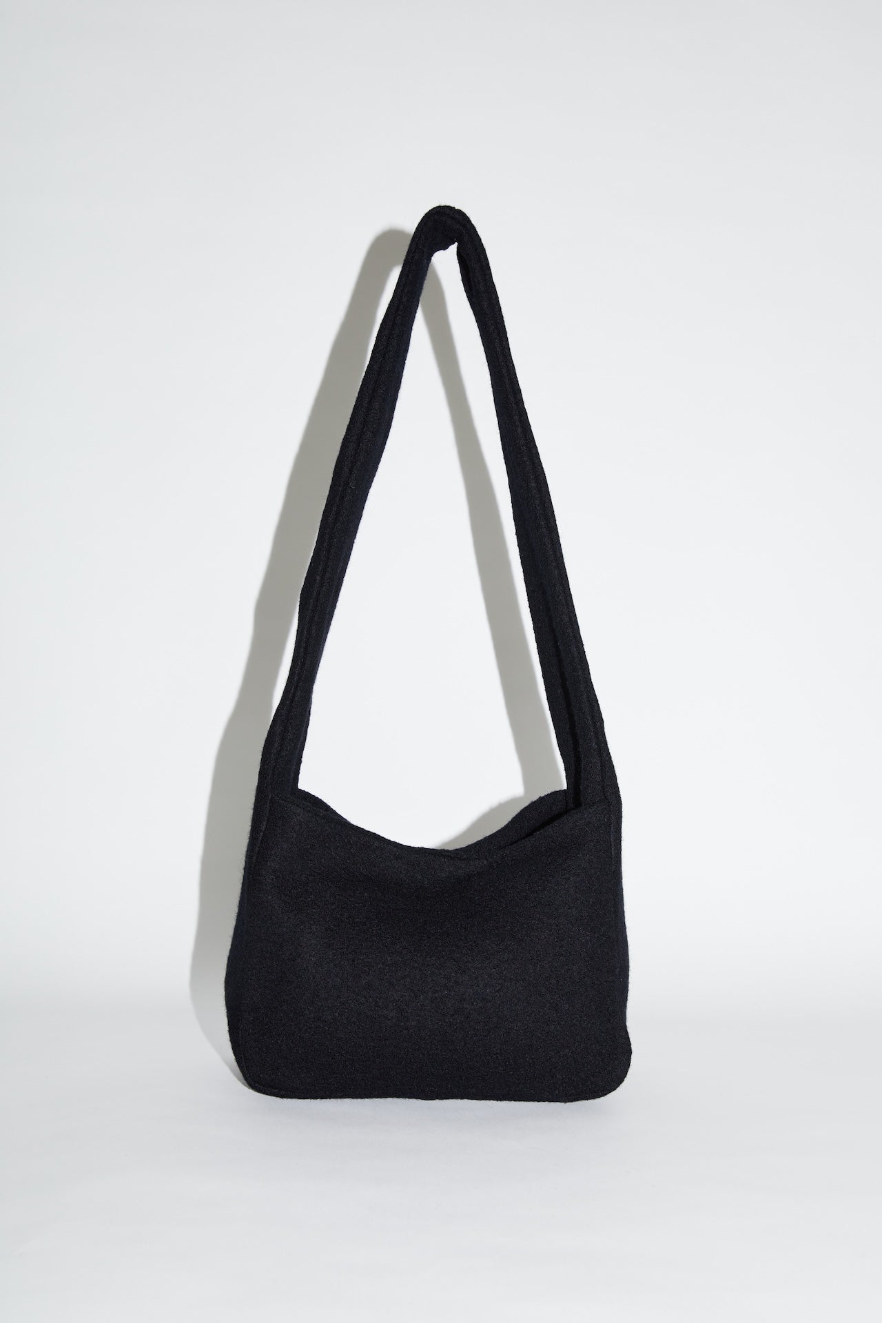 002 - BLACK WOOL 2.0
