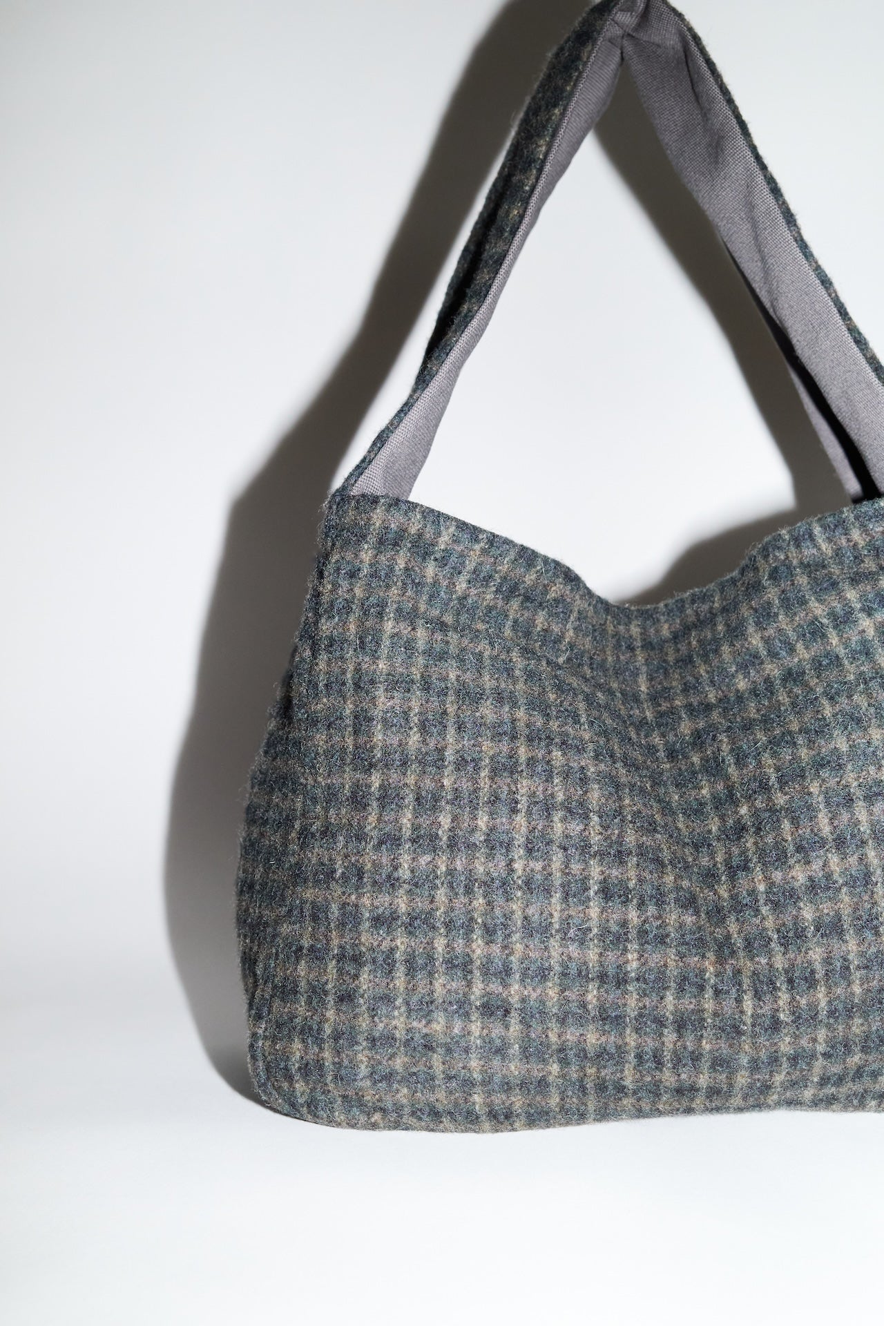 003 - TARTAN WOOL