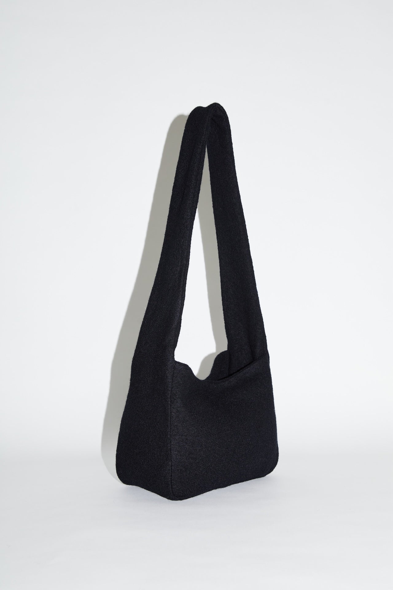 002 - BLACK WOOL 2.0